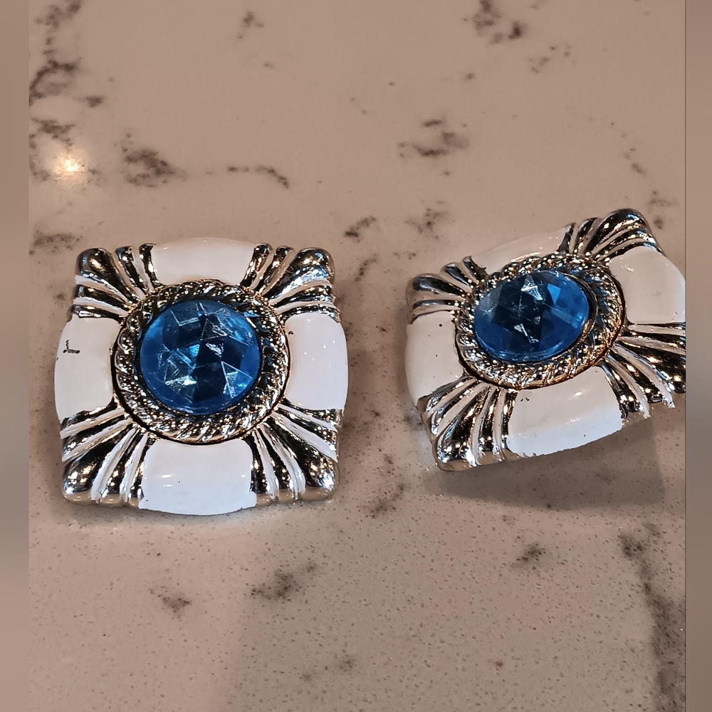 VINTAGE White and Silver Earrings with Blue Gem CLIP BACKS